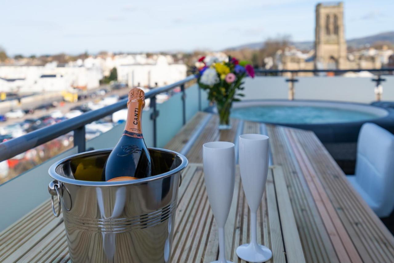 Central Penthouse With Hot Tub & Views 22 Cheltenham Exterior foto
